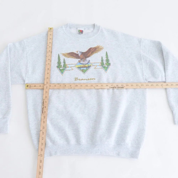 Vintage  '98 Fruit Of The Loom Best Branson Mo Eagle Outdoors Crew Neck Sweater - Picture 3 of 10